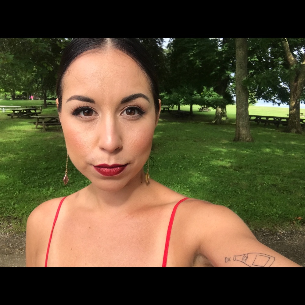 Meet your Posher, Danielle